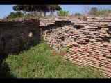 07392 ostia - regio iv - insula iii - domus delle colonne (iv,iii,1) - nordkorridor - raum (t) - bli ri westen - 06-2024.jpg